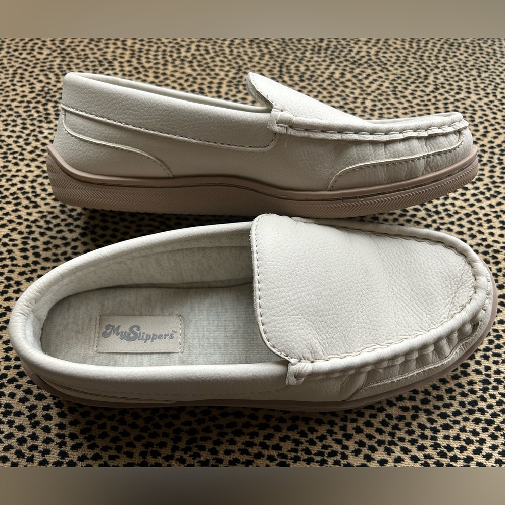 MySlippers - Womens size 7 - Color Sand - LIKE NEW
